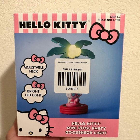 Hello Kitty Pool Party Palm Lamp - Picture 3 of 8